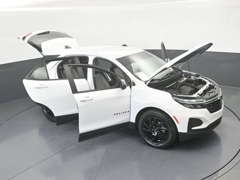 Used 2023 Chevrolet Equinox LS w/ Sport Edition image 65