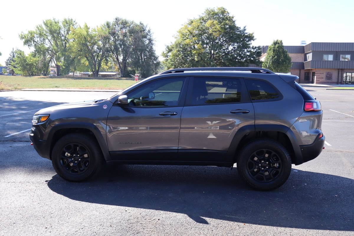 Used 2020 Jeep Cherokee Trailhawk w/ Technology Group AWD/4WD image 9