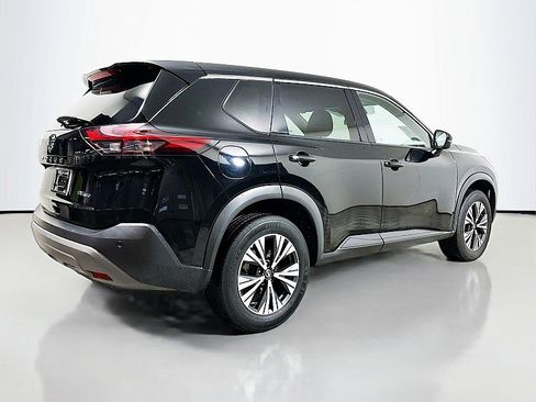 Used 2021 Nissan Rogue SV image 7