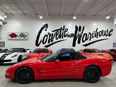 Used 2002 Chevrolet Corvette Convertible w/ Preferred Equipment Group2 image 2