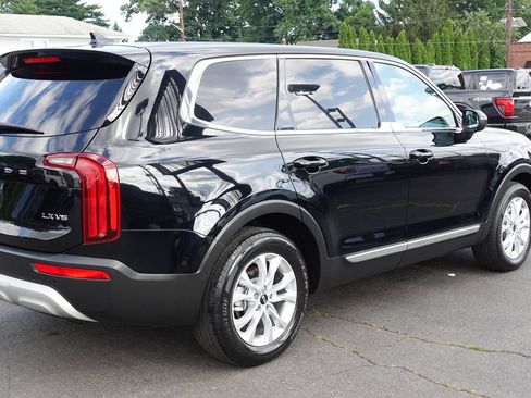 Used 2020 Kia Telluride LX AWD/4WD image 10