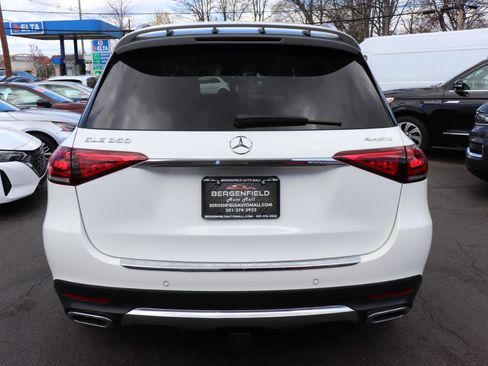 Used 2021 Mercedes-Benz GLE 350 4MATIC image 4