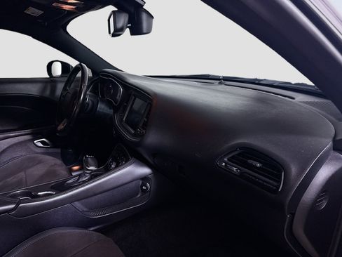 Used 2016 Dodge Challenger R/T Scat Pack w/ Leather Interior Group image 28