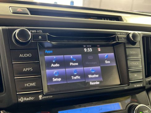 Used 2018 Toyota RAV4 XLE image 20