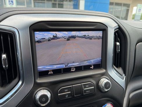 Used 2021 GMC Sierra 1500 SLT RWD image 12