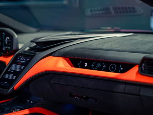 Used 2025 Lamborghini Revuelto AWD/4WD image 14