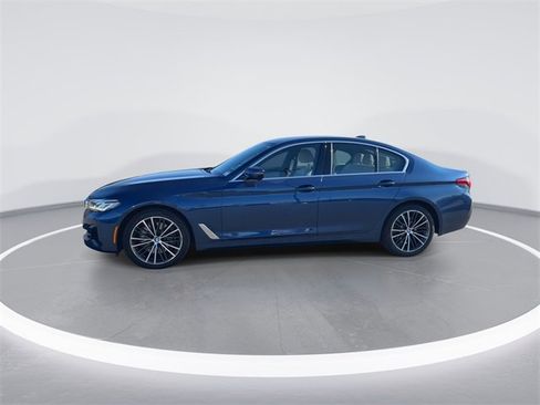 Used 2022 BMW 540i w/ Premium Package image 4