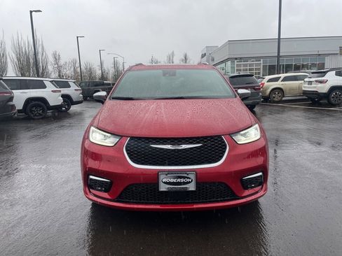 New 2026 Chrysler Pacifica Pinnacle w/ Trailer Tow Group image 9