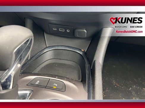 Used 2024 Chevrolet Malibu LT image 21