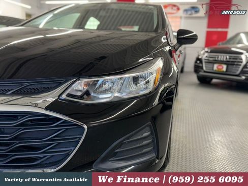 Used 2019 Chevrolet Cruze LS w/ LS Convenience Package FWD image 14
