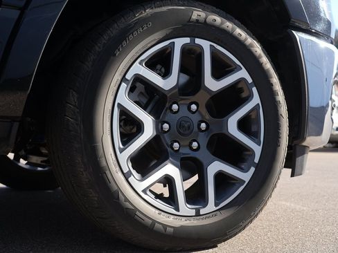 Used 2025 RAM 1500 Laramie AWD/4WD image 32