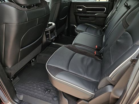 New 2026 RAM 3500 Laramie AWD/4WD image 10