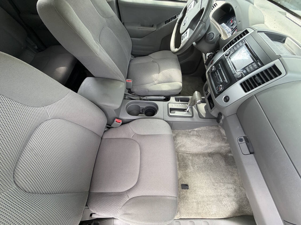 Used 2016 Nissan Frontier SV RWD image 13