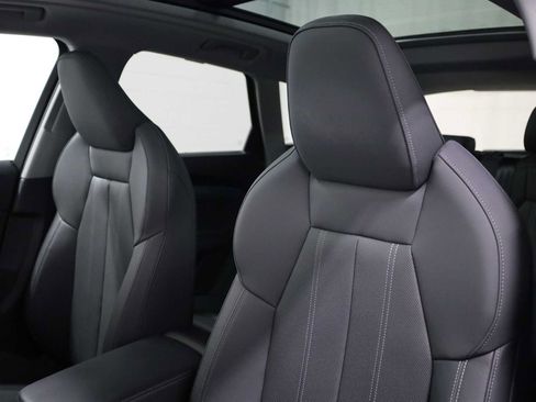 Certified 2025 Audi Q5 Premium w/ Premium Plus AWD/4WD image 18