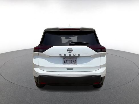 Used 2025 Nissan Rogue SV FWD image 12