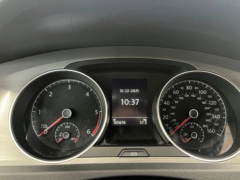 Used 2015 Volkswagen Golf TDI S image 21