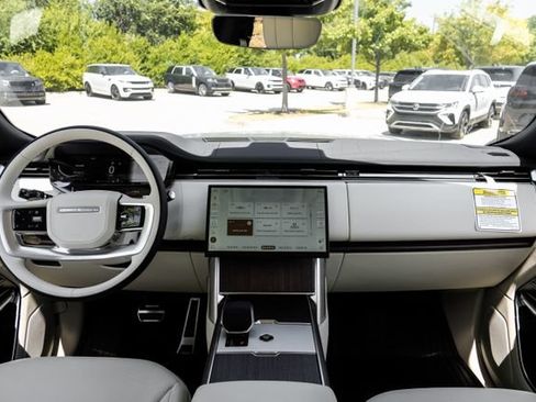 New 2026 Land Rover Range Rover SE AWD/4WD image 16
