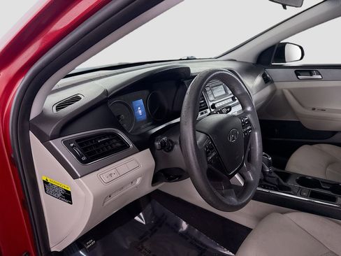Used 2017 Hyundai Sonata SE image 21