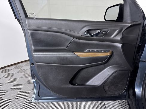 Used 2019 GMC Acadia SLE FWD image 25