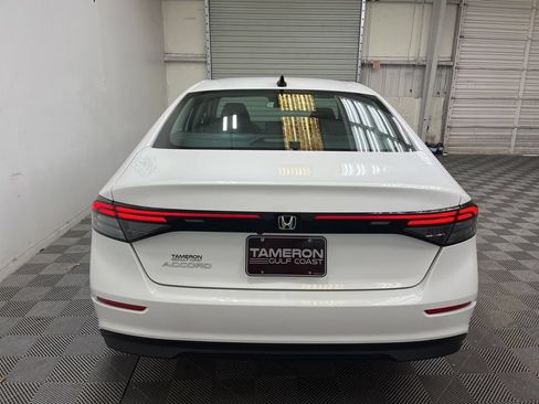 Used 2025 Honda Accord SE image 10