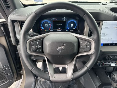 Used 2025 Ford Bronco Outer Banks AWD/4WD image 29