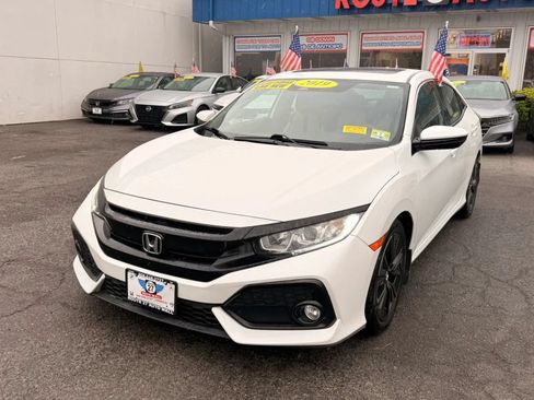 Used 2019 Honda Civic EX image 4