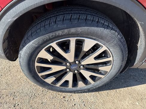 Used 2020 Ford Escape SE Sport image 8