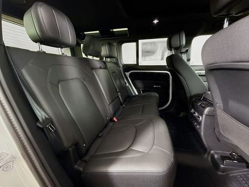 Certified 2025 Land Rover Defender 110 V8 AWD/4WD image 29