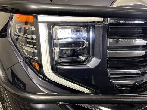 Used 2022 GMC Sierra 1500 SLT w/ X31 Off-Road Package AWD/4WD image 27
