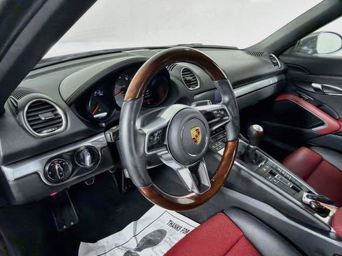 Certified 2024 Porsche 718 Boxster S RWD image 4