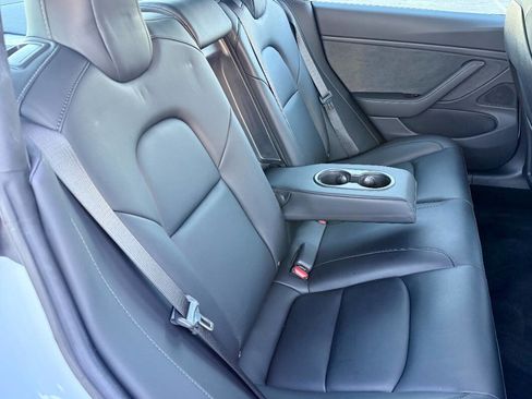 Used 2019 Tesla Model 3 Long Range image 17