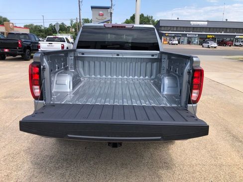 New 2025 GMC Sierra 1500 Elevation image 40