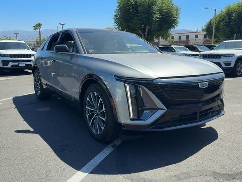 Used 2024 Cadillac Lyriq Sport AWD/4WD image 3