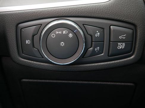 Certified 2019 Ford Edge SEL w/ Equipment Group 201A FWD image 16