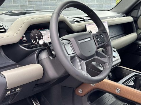 Certified 2023 Land Rover Defender 110 X AWD/4WD image 21