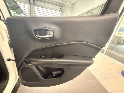 Certified 2020 Jeep Compass Latitude w/ Popular Equipment Group image 34