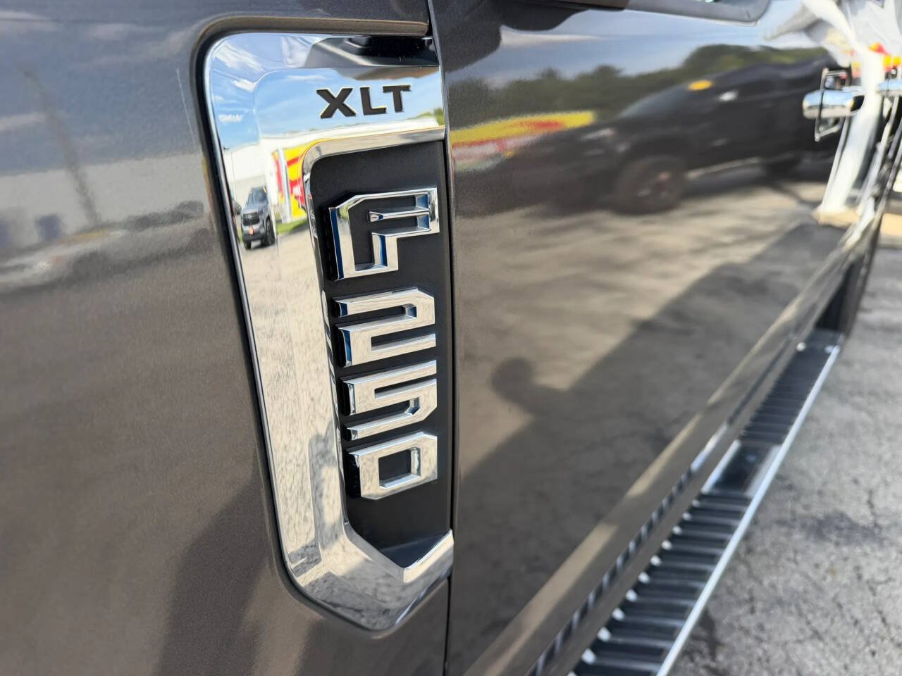Used 2020 Ford F250 XLT w/ XLT Premium Package AWD/4WD image 25