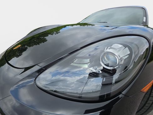 Used 2018 Porsche 718 Cayman S RWD image 29