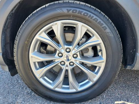 Used 2022 Ford Explorer XLT w/ Equipment Group 202A image 17