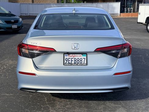 Used 2023 Honda Civic EX image 5