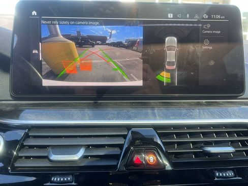 Used 2022 BMW 540i w/ M Sport Package image 11