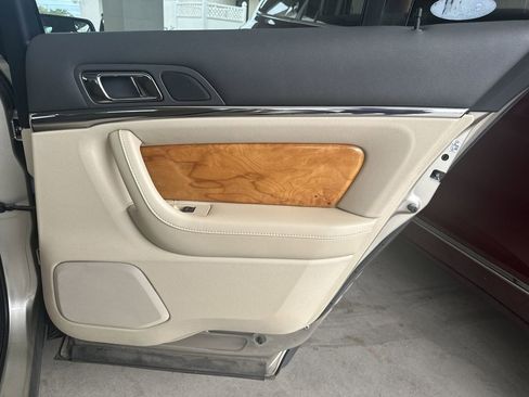 Used 2010 Lincoln MKS image 31