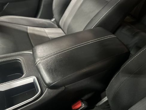 Used 2022 Nissan Sentra SV FWD image 28