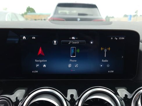 Certified 2025 Mercedes-Benz GLA 250 4MATIC image 18