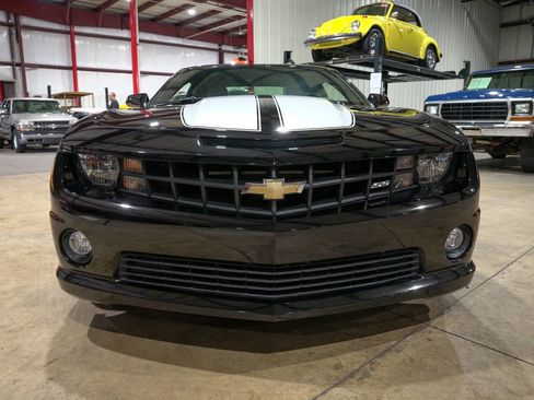 Used 2010 Chevrolet Camaro SS RWD image 13