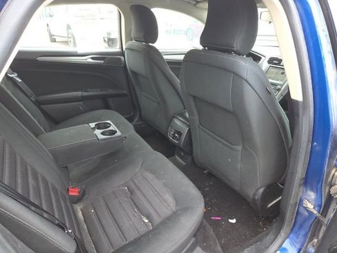 Used 2018 Ford Fusion SE w/ Fusion SE Technology Package image 13