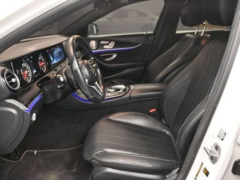 Used 2019 Mercedes-Benz E 300 4MATIC image 5