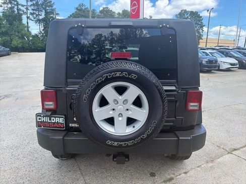 Used 2012 Jeep Wrangler Sport AWD/4WD image 7