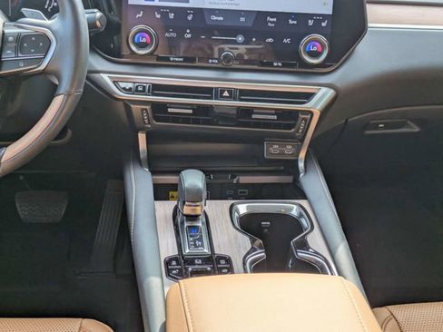 Used 2024 Lexus RX 350 Premium Plus w/ Convenience Package AWD/4WD image 20