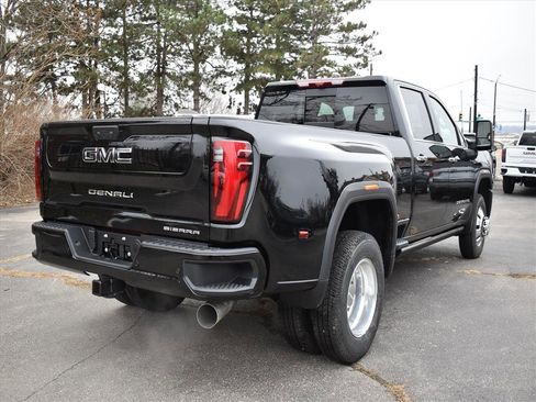 New 2026 GMC Sierra 3500 Denali Ultimate image 8